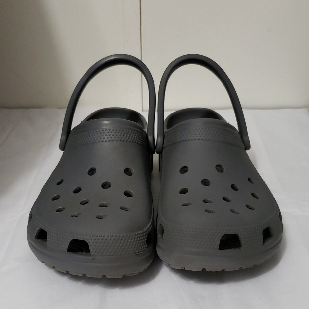 CROCS Gray Clog Unisex Footwear M 10 W12‎